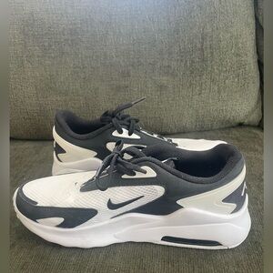 Nike Women’s Air Max Bolt